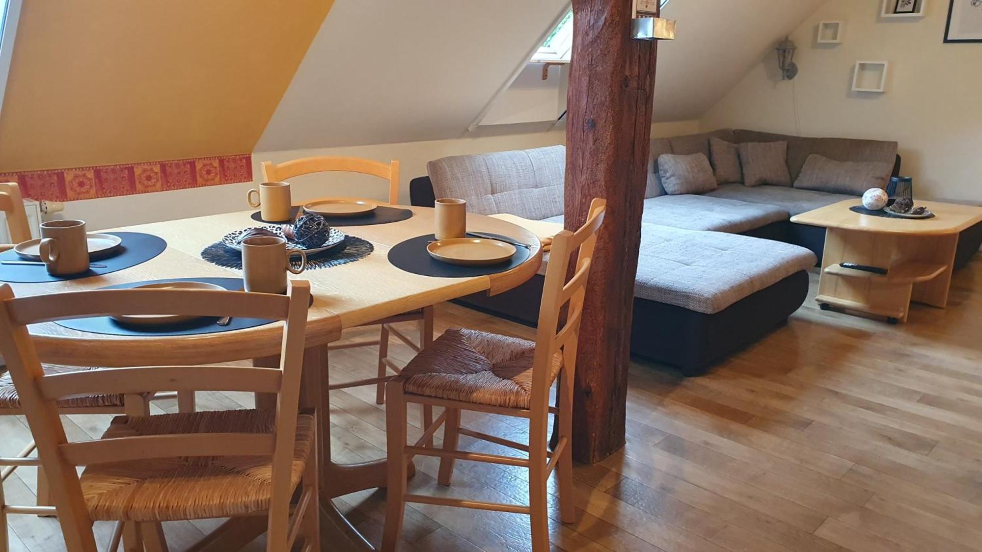 Ferienwohnung Im Gutshof Direkt Gegenueber Dem Schloss, Rhododendronpark Mit Terrasse Und Wlan Kromlau 외부 사진